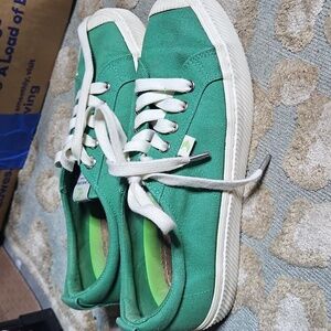 Cariuma OCA Low Top Shoes Canvas Vegan Sneakers Green Size 8